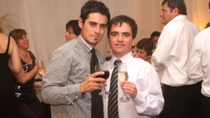 amigos brindis
