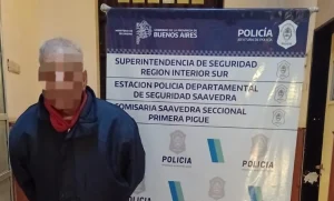 policial detencion