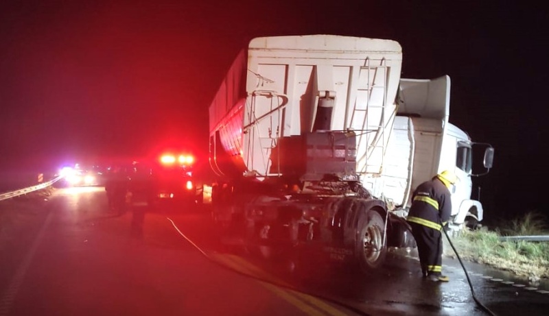 carpuincho camion accidente ruta 33