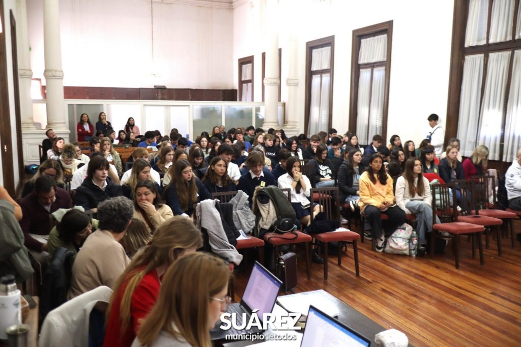 Apertura de la instancia distrital del XII Parlamento Juvenil del Mercosur