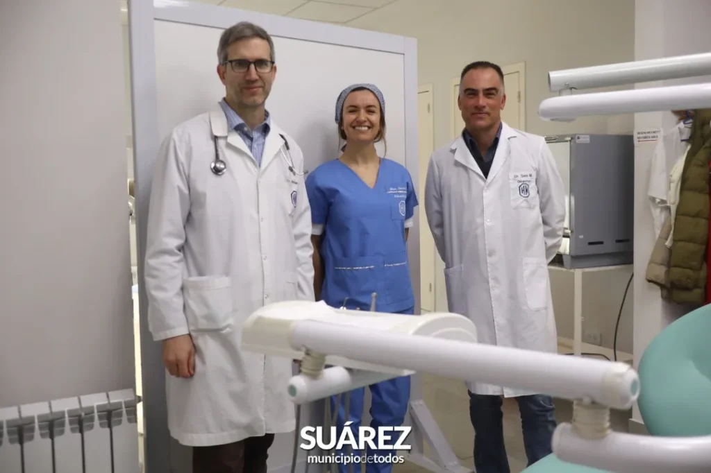 La odontóloga F. Simon donó un sillón odontológico al Materno Infantil