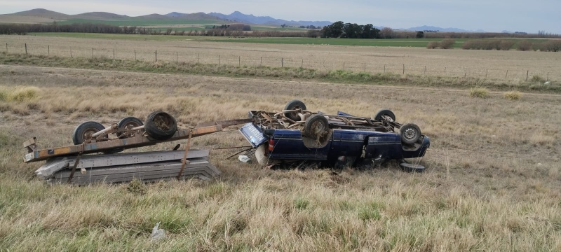 Vuelco de una camioneta con tres ocupantes en la ruta 33