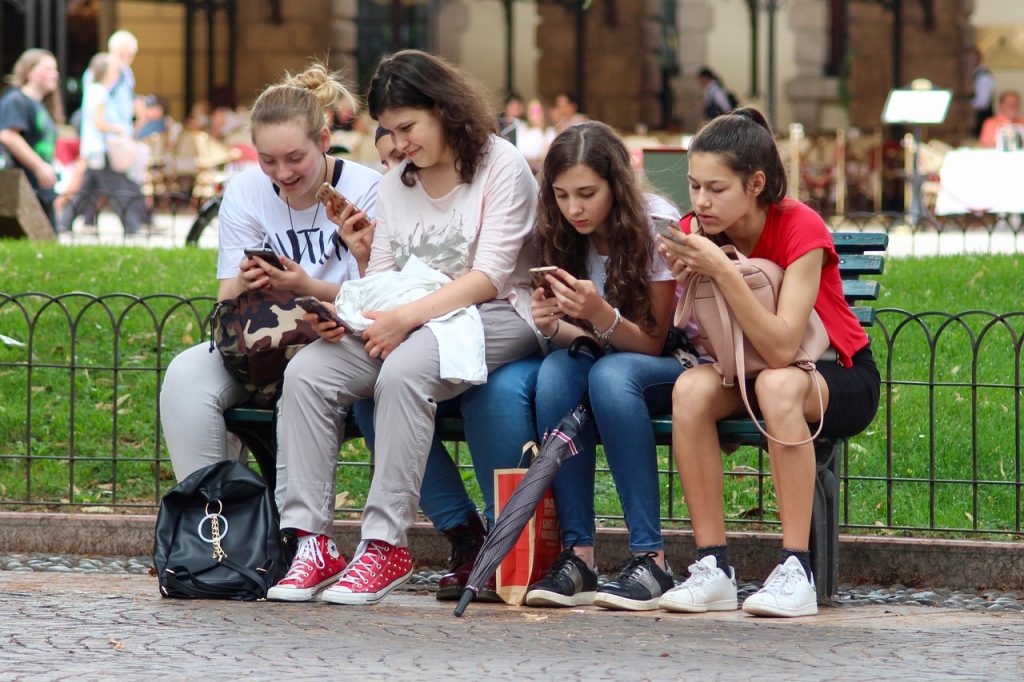 celular chicos