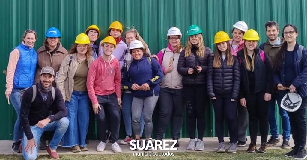 Una delegación de estudiantes visitaron la planta de biogás BiodeS