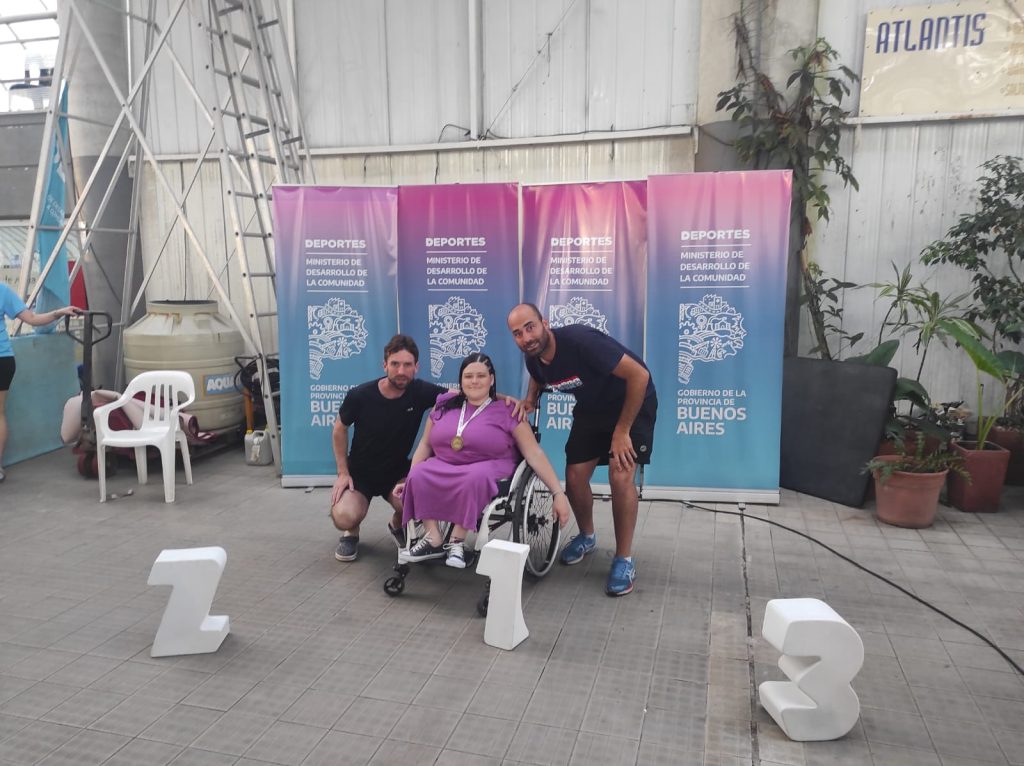 Deportes: La competencia continúa y surgen las primeras medallas