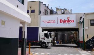 Una política de moda: cierre, vaciamiento, despidos y nuevos convenios