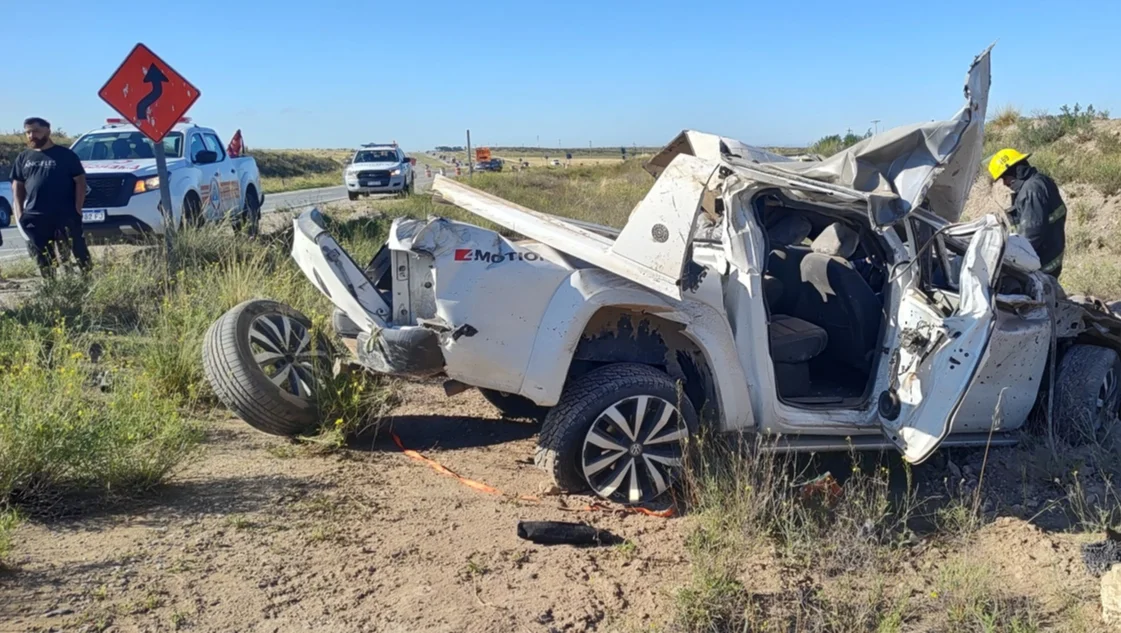 Este sábado a la mañana un joven perdió la vida en un vuelco en la ruta ...