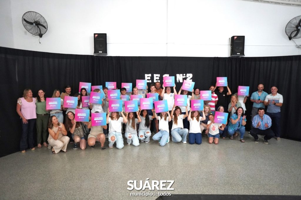 Programa Conectar Igualdad: 35 estudiantes recibieron sus netbooks