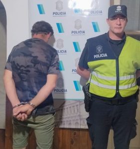 Muy amigo de lo ajeno: Lo detienen por un robo y esclarecen tres más
