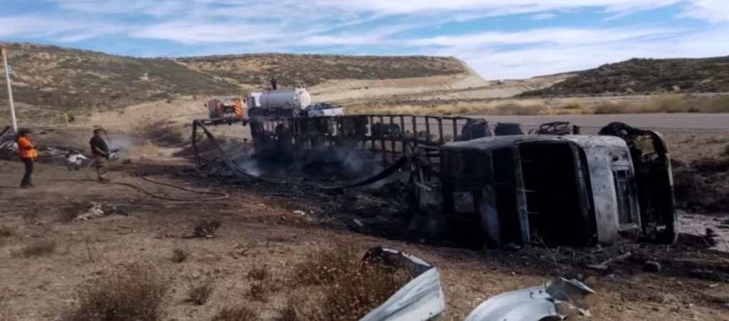 El viento provocó el vuelco y cuando consiguió auxilio ya se lo habían quemado