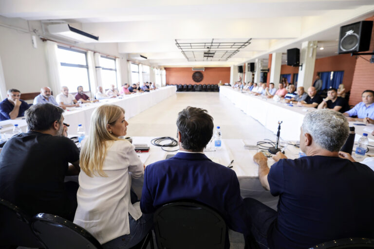 Kicillof, Móccero y varios intendentes avanzaron el desdoblamiento de las elecciones