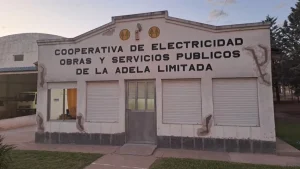 Deben cortarle la luz a un municipio por deuda de más de 100 millones