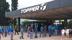 Tras despidos en Dass, la Puma de La Rioja, ahora despidos de Topper en Tucumán