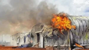 Por incendio en su depósito Playadito perdió tres millones de kilos de yerba