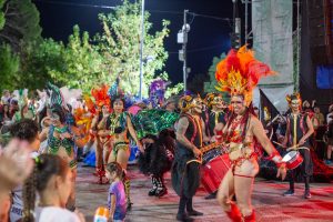 Una multitud disfrutó del primer día de Carnavales en Tornquist