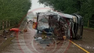 Vehículo colisionó contra un puente en la 76 en la mañana del martes