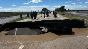 Imposible ingresar a Bahía Blanca desde la ruta nacional 3 sur, por derrumbe