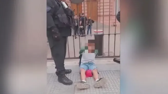 Marcha de jubilados y la polémica detención de dos chicos "terroristas" de 12 años