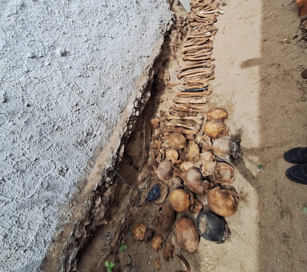 38 cráneos y huesos: el hallazgo y una bruja en la mira, que huyó para radicarse en la zona