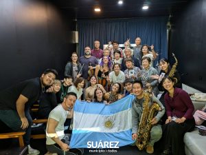 Luz Aguirre brilló como embajadora cultural suarense en el “Peace Boat 2025”.