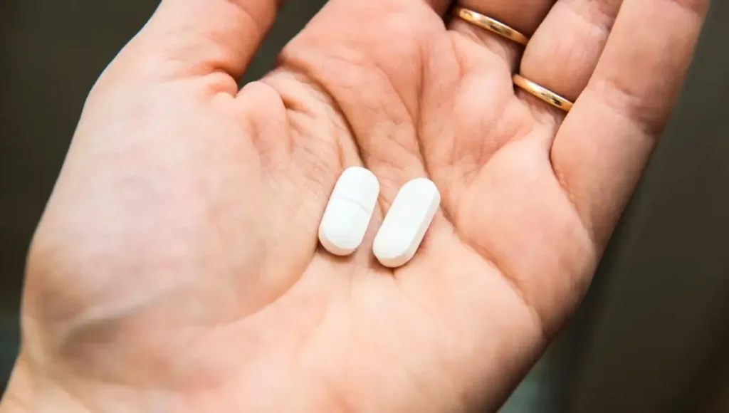 La planta que reemplaza al ibuprofeno de manera natural, según un cardiólogo