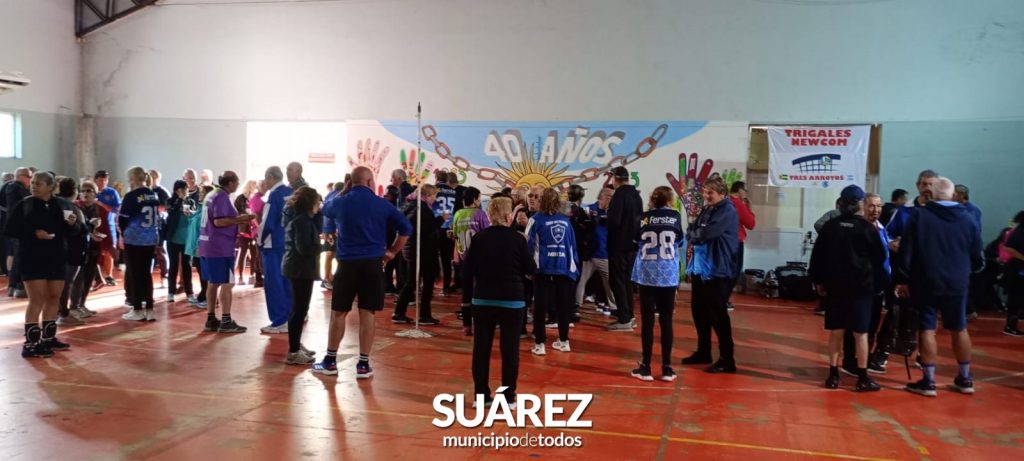 Personas Mayores: Multitudinario Torneo Regional de NewCom en Coronel Suárez