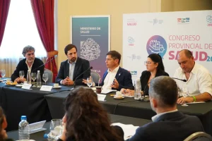 En provincia, "estamos construyendo un sistema de salud que no deje a nadie afuera"