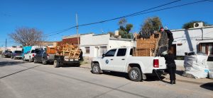 Presos de Saavedra fabricaron muebles para familias afectadas por las inundaciones